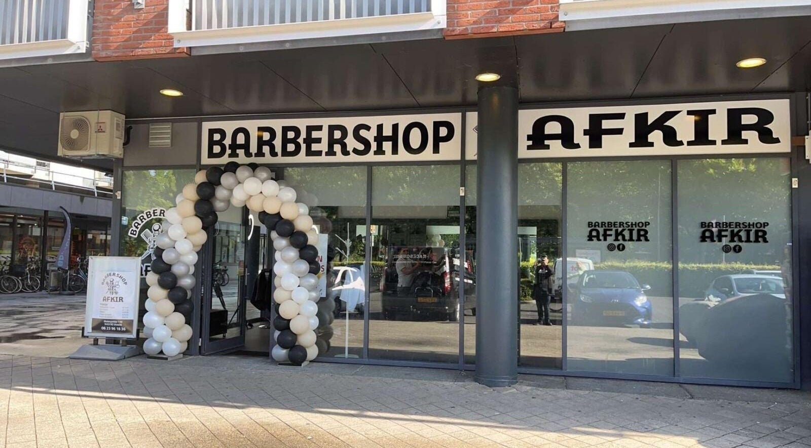 Vooraanzicht van Barbershop Afkir met stijlvolle decoratie in Utrecht, Utrecht, NL.
