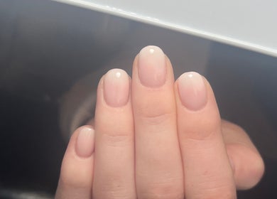 Nude nagelkunst bij Glow By Mi, Ospel, Limburg, NL.