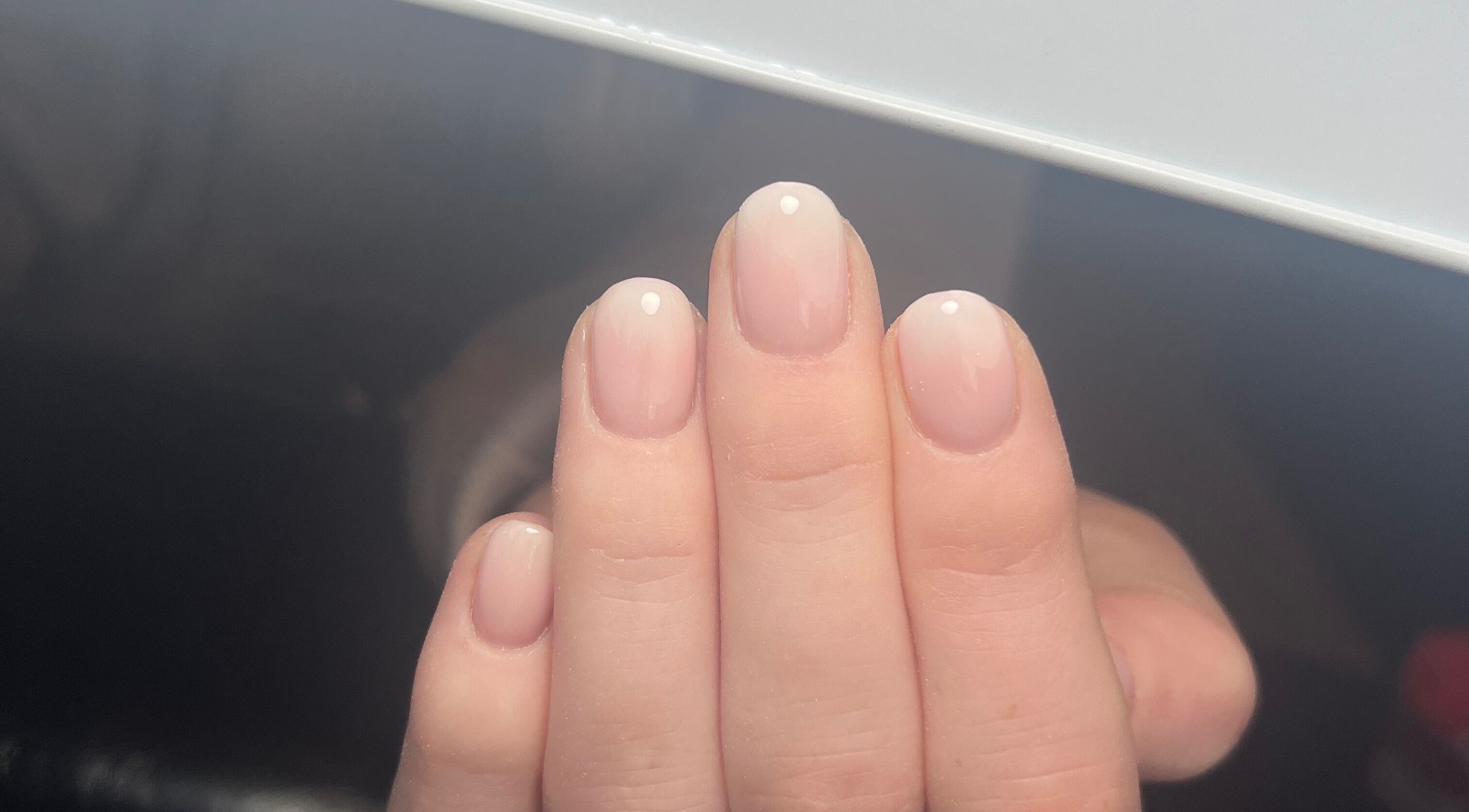 Nude nagelkunst bij Glow By Mi, Ospel, Limburg, NL.