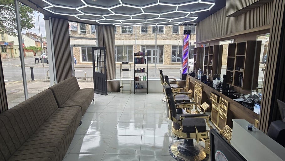 Spacious interior of Sextonbarber(Turkish style) in Kingston Upon Thames, England, featuring modern decor.
