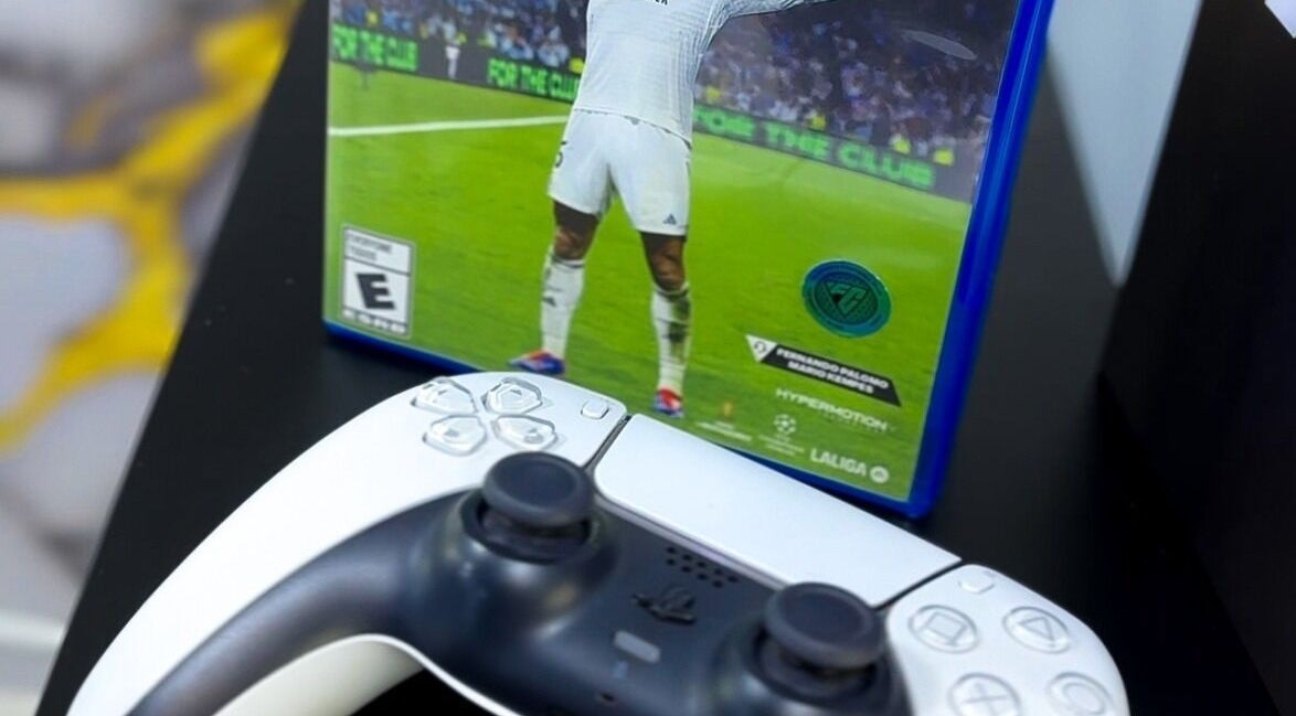 Control de videojuegos en Top Vision Barbershop, Santiago De Surco, Provincia De Lima, PE.