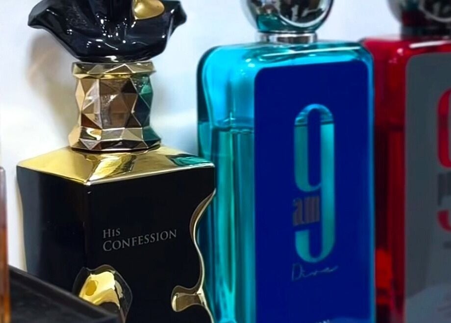 Perfumes de lujo en Top Vision, Lima, Provincia De Lima, PE, destacando estilo y sofisticación.