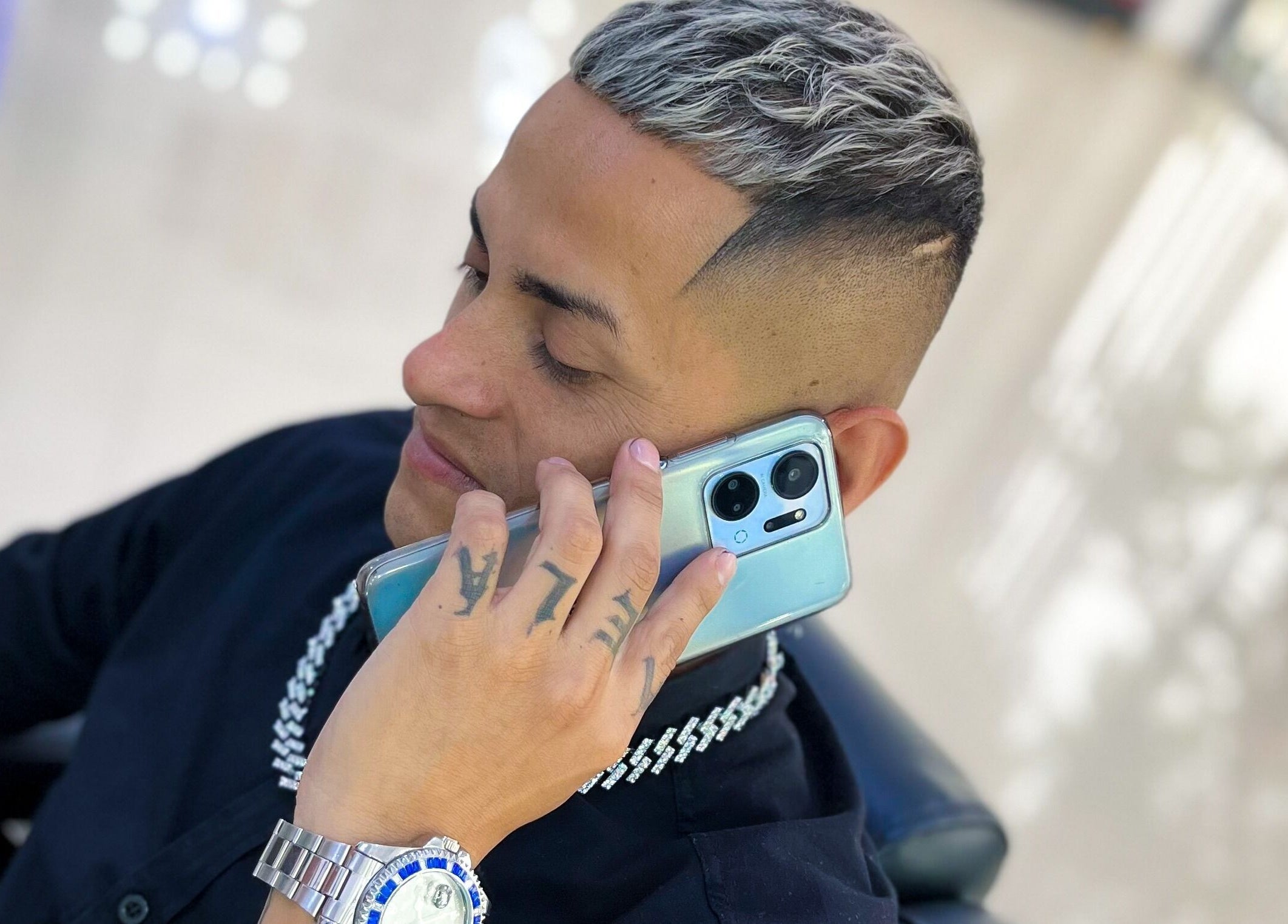 Cliente con corte moderno en Top Vision | Villa El Salvador | AV. BOLÍVAR, Lima, Provincia De Lima, PE.