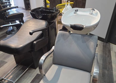 Modern washing chairs at Seoul Hair Salon in Calgary, Alberta, CA, ideal for luxury hair treatments.