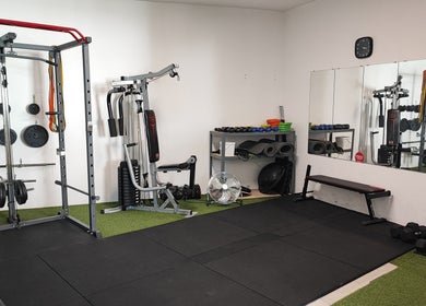 Equipamentos de treino no Transform Fitness Studio em Romariz, Aveiro, PT.