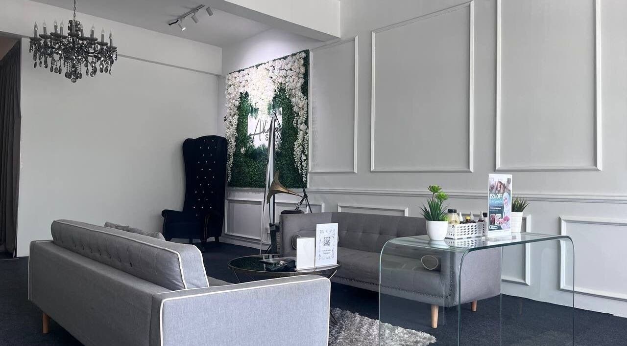 Elegant lounge area at Akma Spa Shah Alam, Shah Alam, Selangor, MY with plush seating and modern decor.