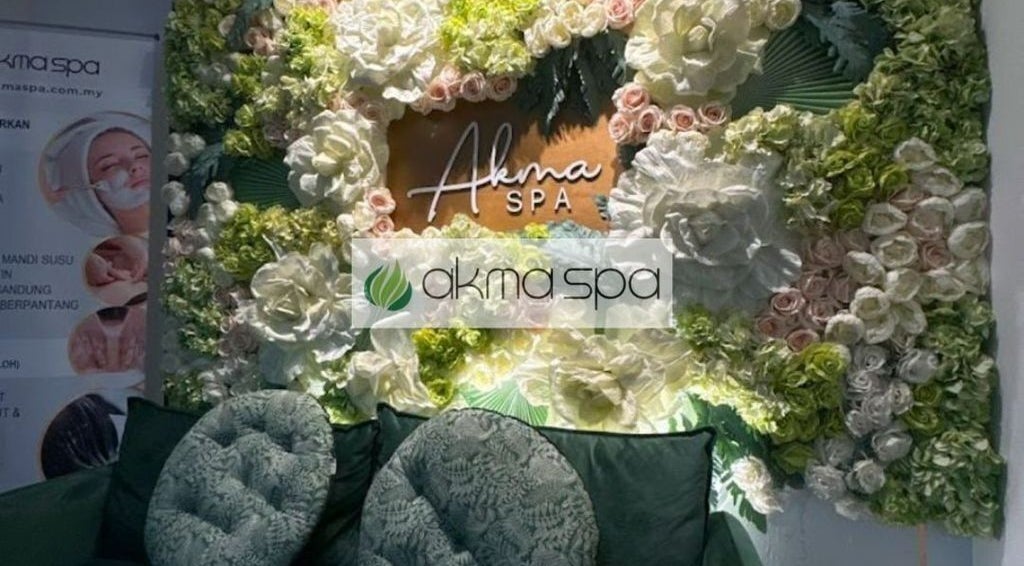 Elegant floral backdrop at Akma Spa Cyberjaya, Cyberjaya, Selangor, MY, inviting relaxation and tranquility.