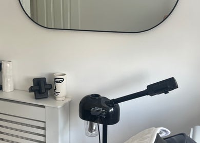 Chic decor at Skinsbyygrace, Liverpool, England, GB, showcasing modern styling.