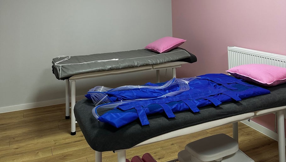 Gabinet Studio Figura Łomża w Łomży, Województwo Podlaskie oferujący relaksacyjny masaż.