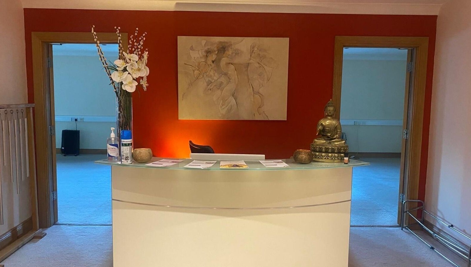 Elegant reception at Marcela Bonturi in Malahide, County Dublin, IE with art and Buddha statue.