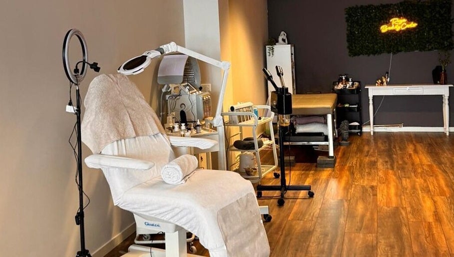 Immagine 1, Roya Beautycenter