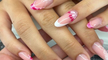 Unhas decoradas com design moderno em By.rafaelam, Vila Real, Vila Real, PT.