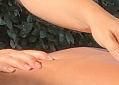 Fabiana Espírito Santo – Massagens ao Domicílio oferece toques relaxantes em Faro, Faro, PT.