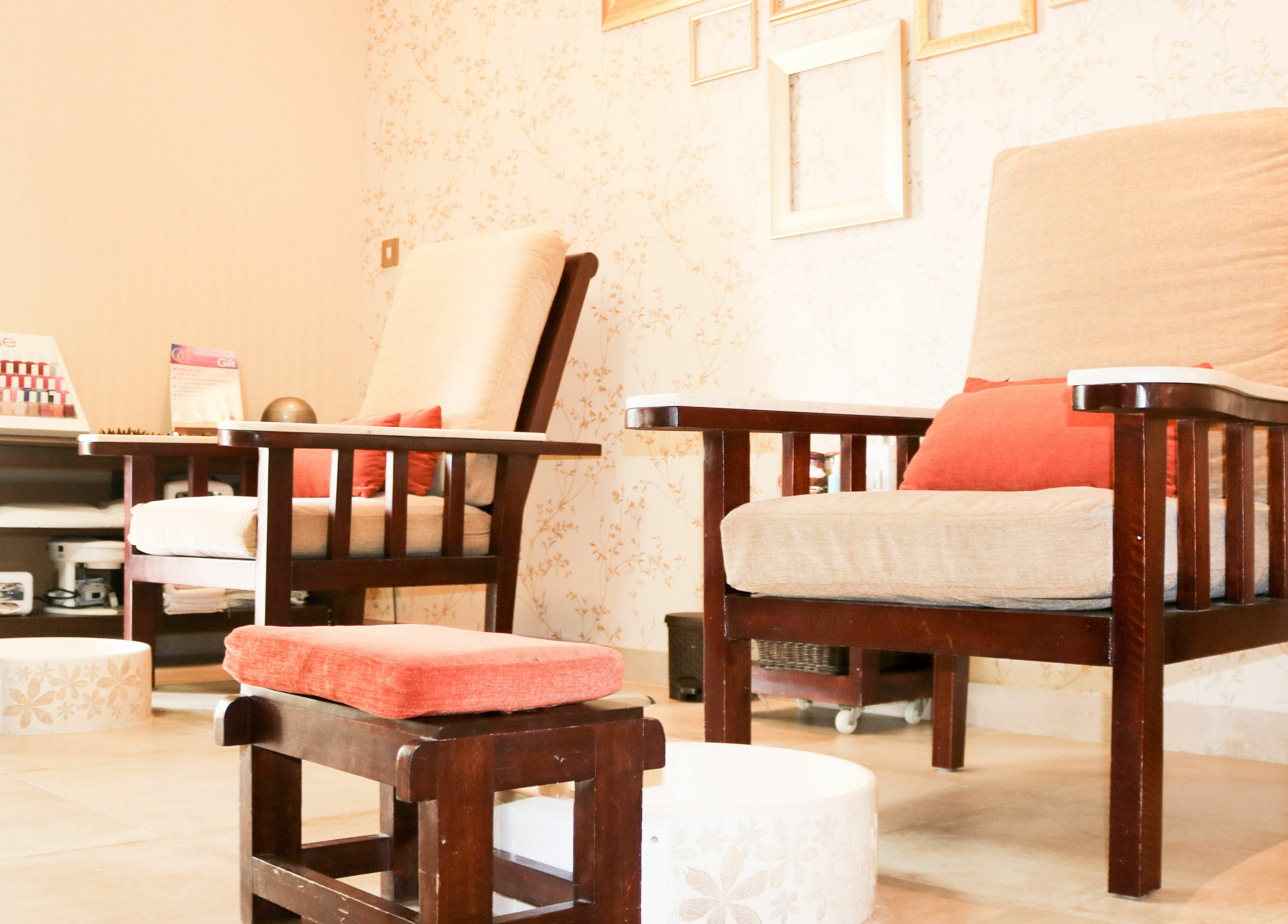 Comfy seating at O and O Beauty Center, Dubai, Dubai, AE, ideal for luxurious wellness treatments.