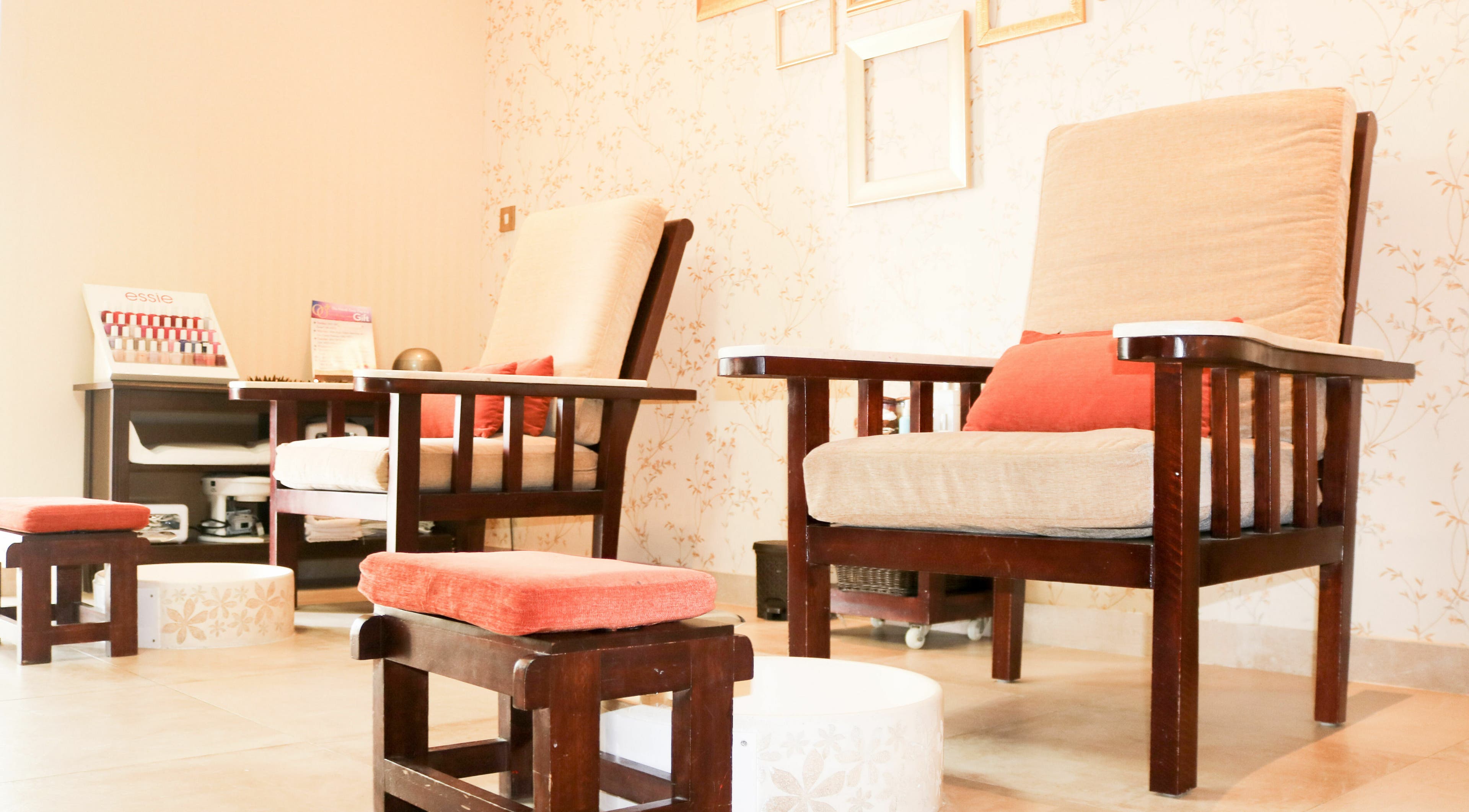 Comfy seating at O and O Beauty Center, Dubai, Dubai, AE, ideal for luxurious wellness treatments.