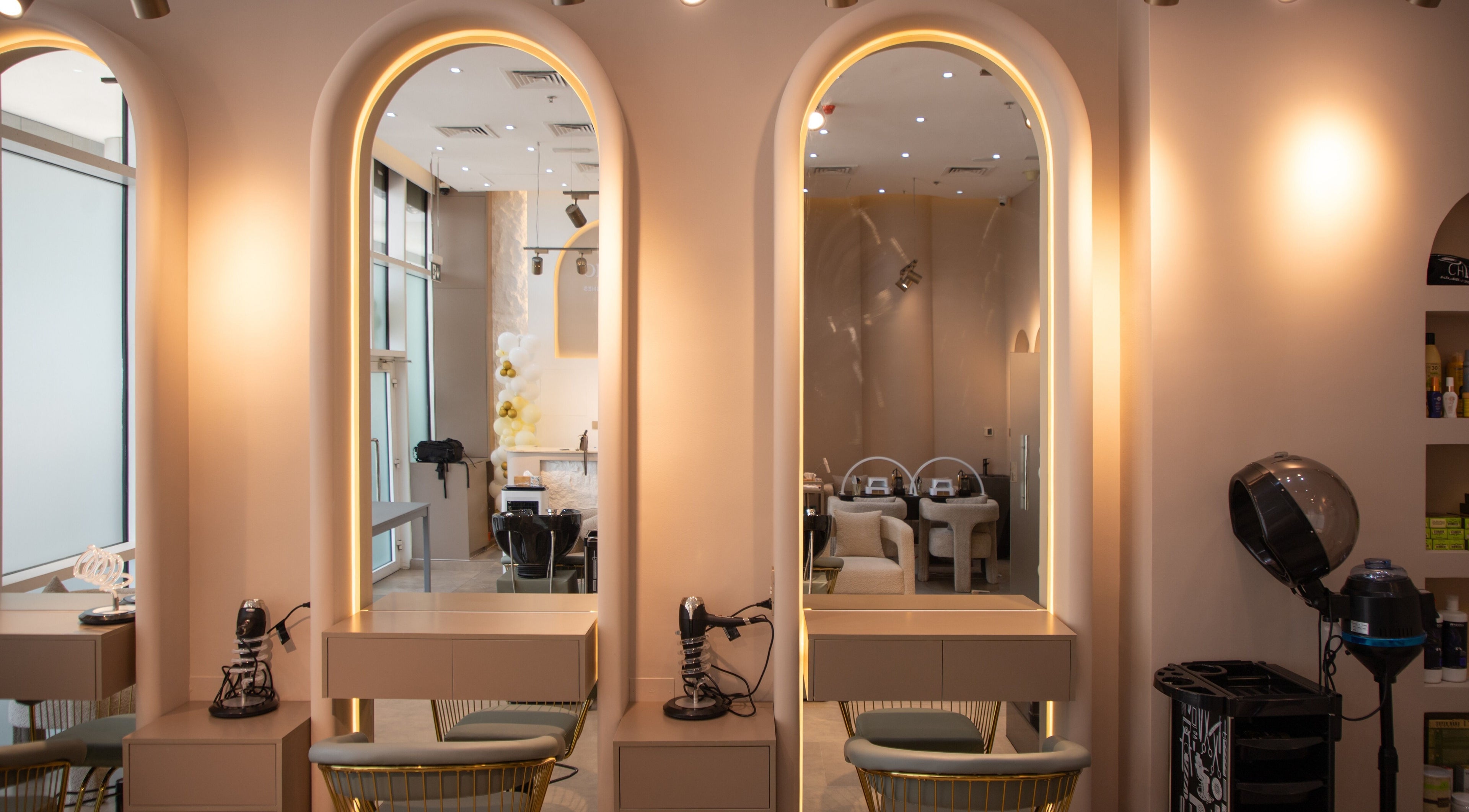 Chic salon interior with mirrors at So Chic Paris, Dubai, Dubai, AE.