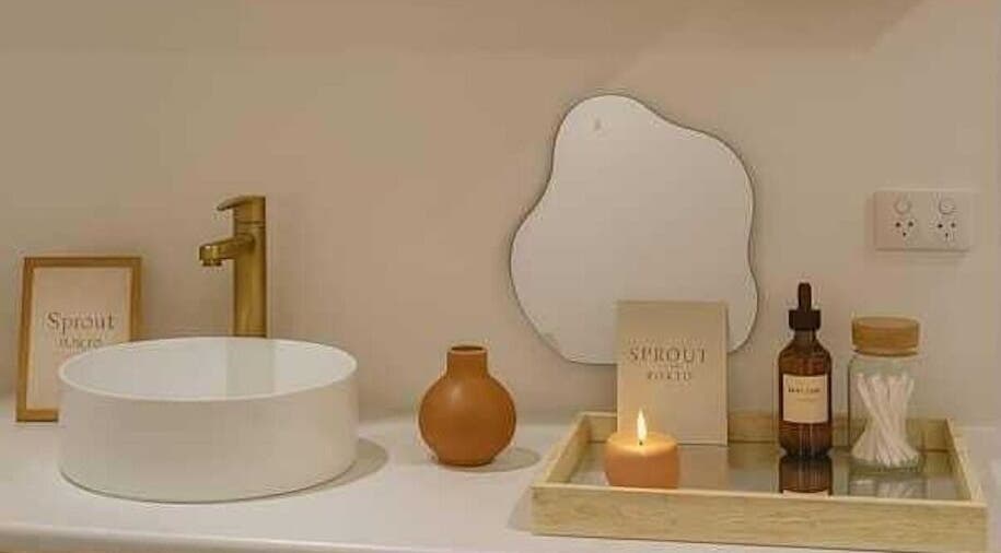 Sprout Tokyoの洗練された洗面台、St Leonards, New South Wales, AUにて穏やかな空間を演出。