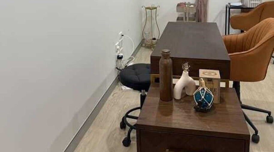 Sprout Tokyoのモダンな施術室、St Leonards, New South Wales, AUにて。