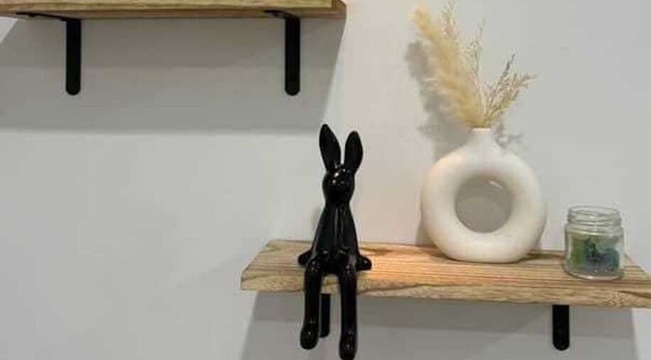 Sprout Tokyoのエレガントな棚、St Leonards, New South Wales, AU。