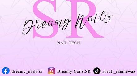Logo van DreamyNails.SR in Paramaribo, Paramaribo, SR met social media iconen