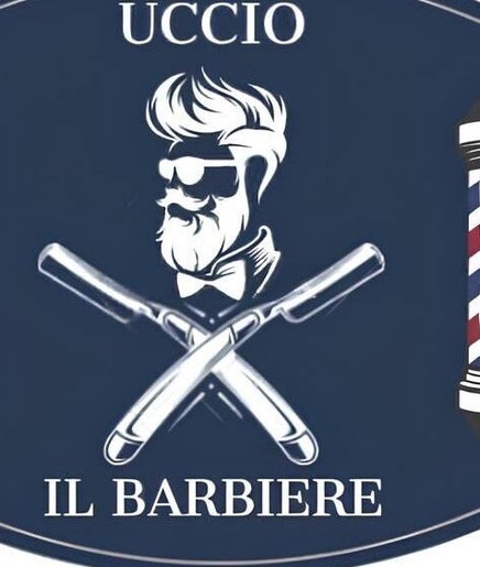 Logo di Uccio il barbiere a Ottana, Sardegna, IT, con due rasoi incrociati.