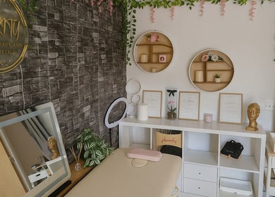 Elegant interior of Clarity Skin Therapy and Aesthetics in Belfast, Northern Ireland, GB showcasing a tranquil ambiance.