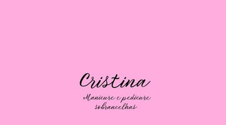 Logo de Cristina Unhas e Sobrancelhas em São Paulo, São Paulo, BR. Fundo rosa com texto estilizado.