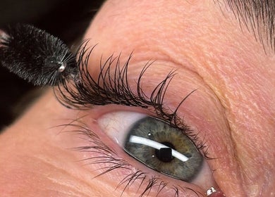 Close-up of a lash application at glambeautybyrosie, Carlton, England, GB enhancing lash beauty.