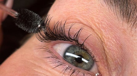 Close-up of a lash application at glambeautybyrosie, Carlton, England, GB enhancing lash beauty.