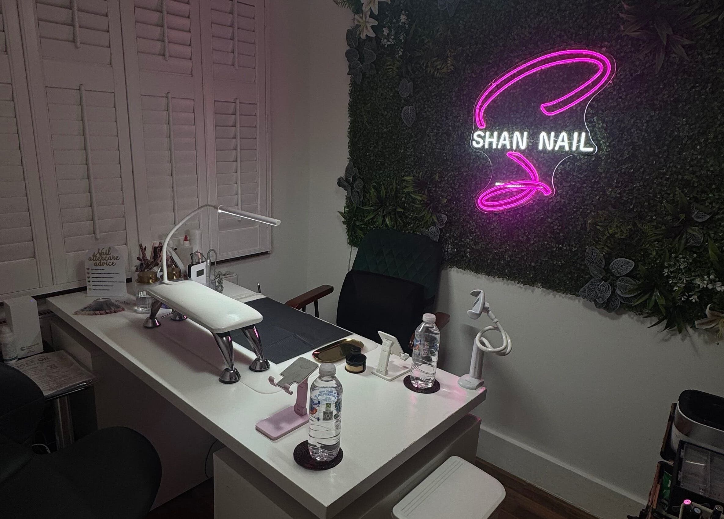 Shan-Nail - Croydon/Mobile Nail Tech studio with neon sign, elegant desk in Croydon, England, GB.