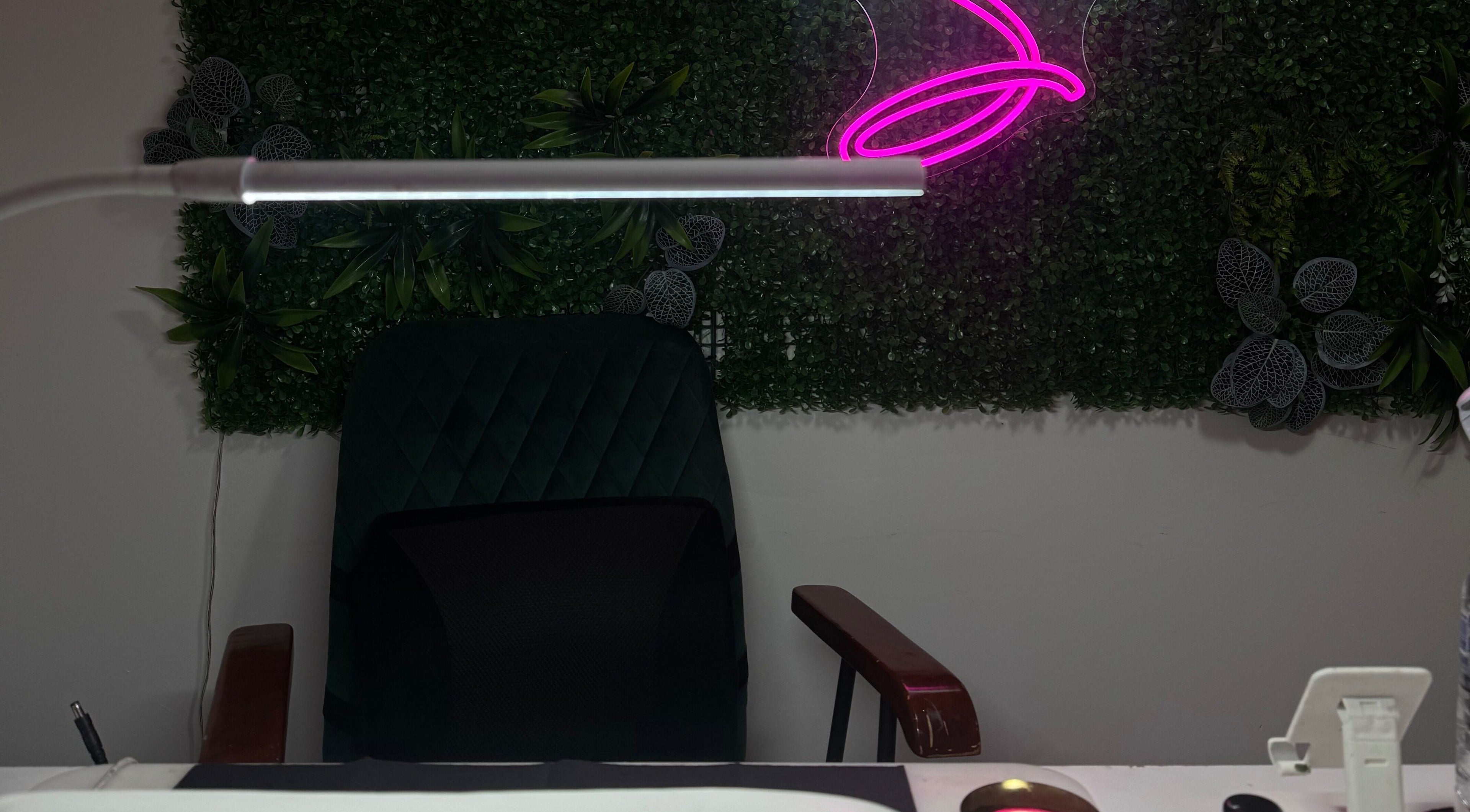 Modern nail tech station at Shan-Nail - Croydon/Mobile Nail Tech, Croydon, England, GB, featuring chic decor.