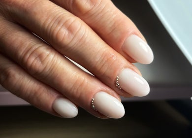 Stylizacja paznokci w Salon kosmetyczny Babski Pazur, Mińsk Mazowiecki, Województwo Mazowieckie, PL.