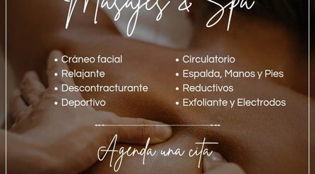 Manos realizando un masaje relajante en Equilibrio Zen, Buenos Aires, Ciudad Autónoma De Buenos Aires, AR.