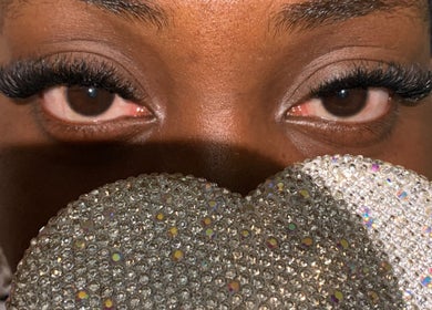 Cils élégants à Polyglam, Port-au-Prince, Ouest, HT avec un cœur étincelant.