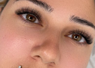 Close-up of eyelash extensions at Lushè Beauty Studio, London, England, GB. Perfectly enhanced eyes.