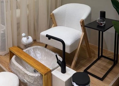 Cozy pedicure station at Jehan Touch, خميس مشيط, عسير, SA featuring stylish white chair and modern decor.
