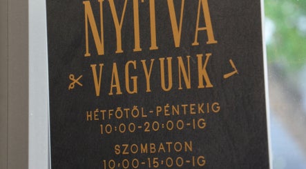 Nyitvatartási idő a House Of Cuts Budapest, Magyar, HU helyszínen.