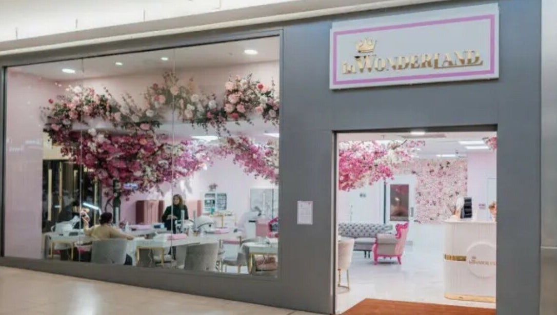 InWonderland Lakeside in Grays, England, GB, featuring a floral decor and elegant beauty workstations.
