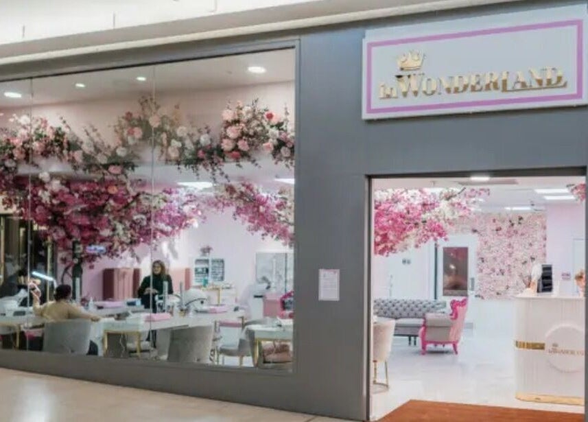 InWonderland Lakeside in Grays, England, GB, featuring a floral decor and elegant beauty workstations.