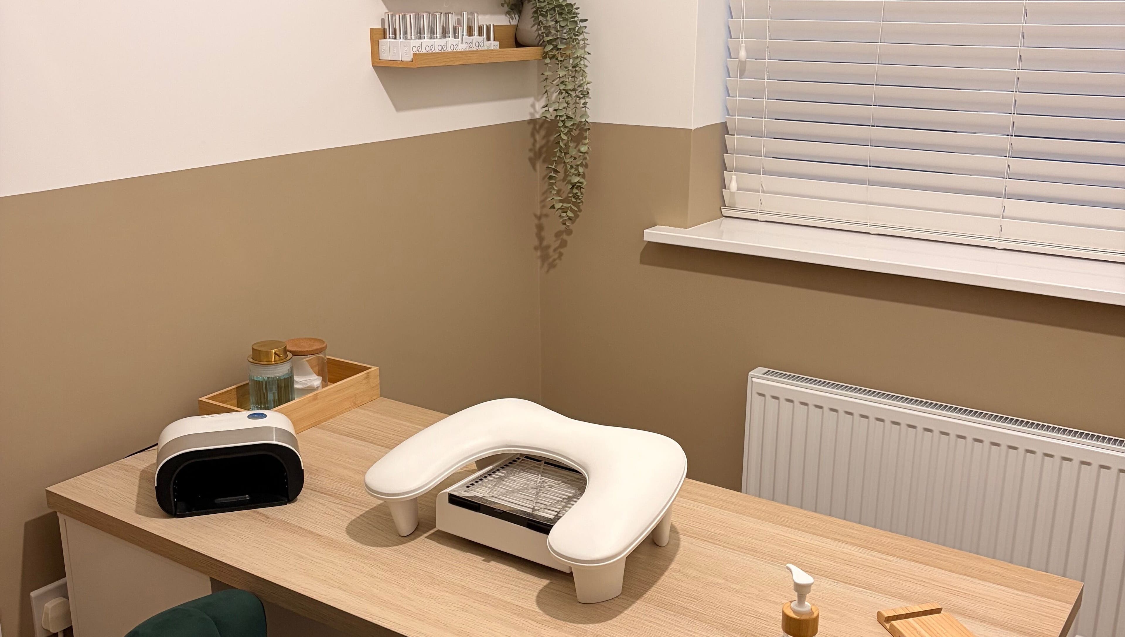 DLBeauty spa room with manicure station in Branston, England, GB.
