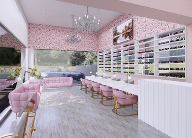 Interior elegante de Annastacia Beauty Room en Ciudad Victoria, Tamaulipas, MX con decoración rosada y muebles modernos.