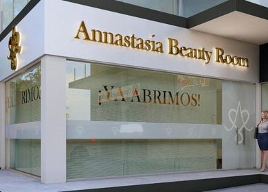 Fachada de Annastacia Beauty Room en Ciudad Victoria, Tamaulipas, MX, mostrando una entrada moderna y atractiva.