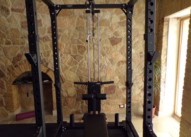 Efficiente attrezzatura da palestra presso Gym Team A.S.D. a San Severo, Puglia, IT.