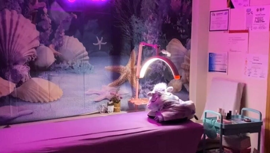 Sala de tratamiento temática en Yurlash, Azuqueca De Henares, Castilla-la Mancha, ES, con decoración marina.