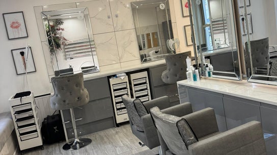 Helen Seaton Hairdressing