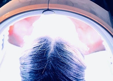 Futuristisk ljusbehandling på Jac Ferrer wellness, Stockholm, Stockholms Län, SE.