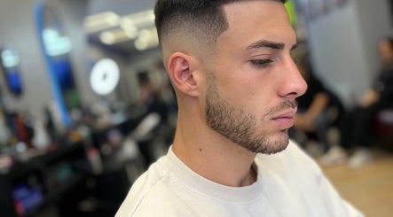 Close-up of a sharp fade haircut at Nilson|Barbeiro, Dublin, County Dublin, IE, showcasing precision barbering.