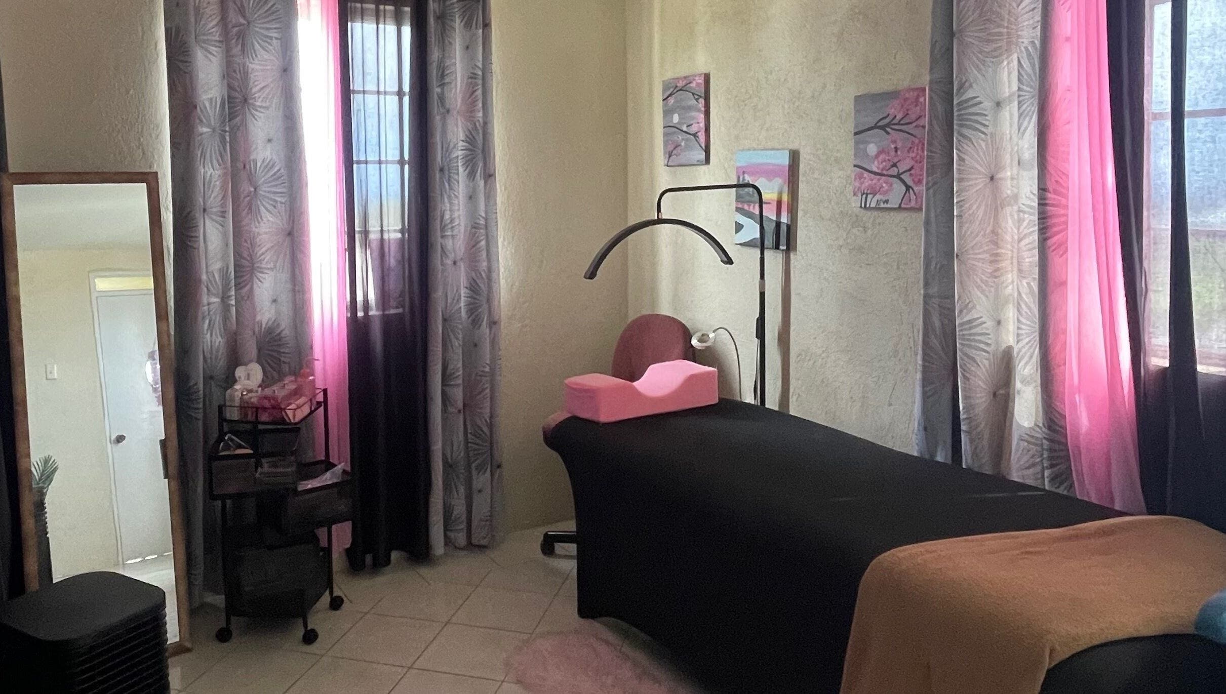 Calm and cozy lash studio at Ny Candy Lashes, Bridgetown, Saint Thomas, BB, featuring elegant decor.