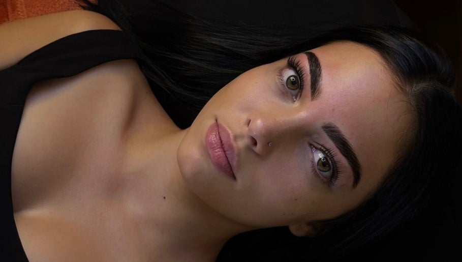 Extensions de cils chez Parislashes7, La Ferté-sous-jouarre, Île-de-france, FR, pour un regard captivant.