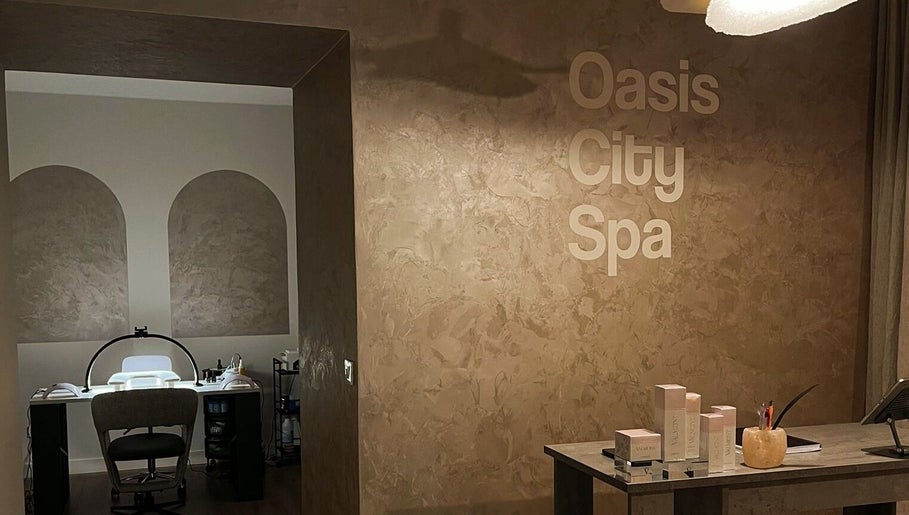 Unutrašnjost Mystic Oasis doo u Splitu, toplog dizajna s elegantnim spa dekorom.